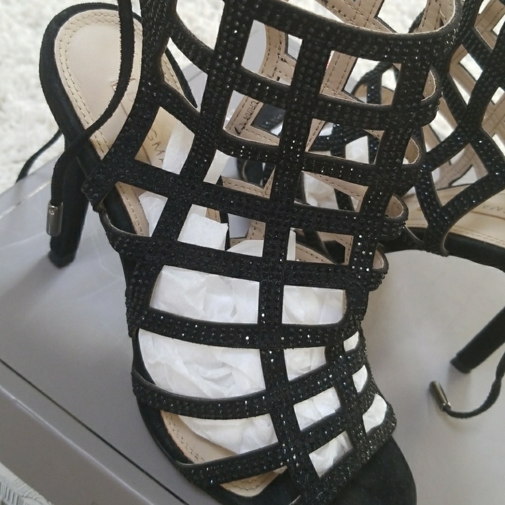Sandals - Picture 7 of 7